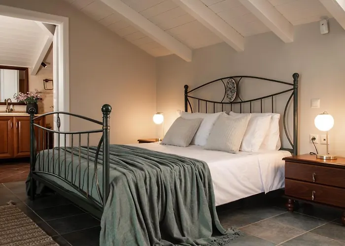 Villa Amalthia Mouzákion