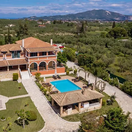 וילה Amalthia Mouzákion