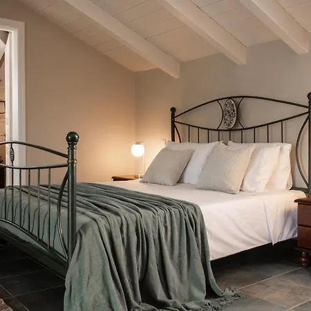 וילה Amalthia Mouzákion